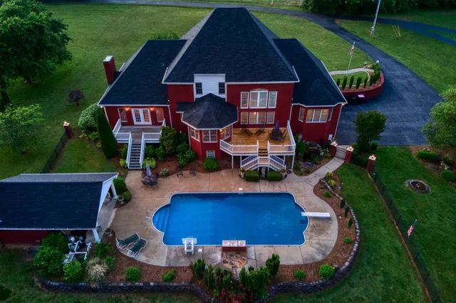$1,199,900 | 2025 Grandview Drive, Greenbrier, TN 37073