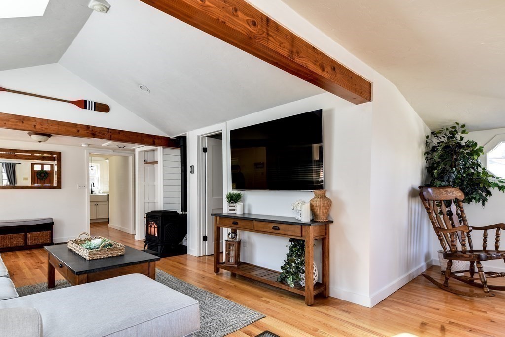 4 Beach Road Hopkinton, MA 01748 - Photo 8 of 41 Gallery Image 8