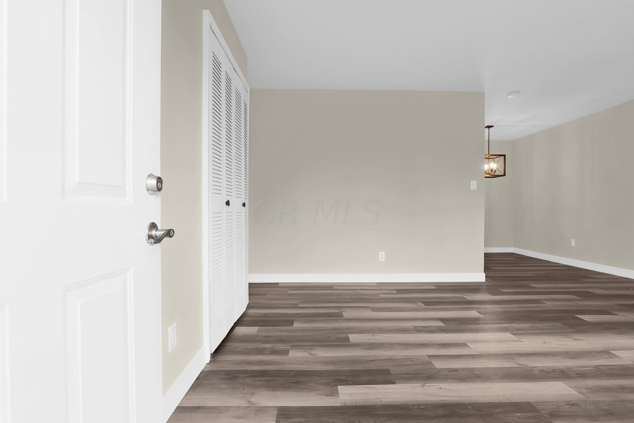 5322 Newport Road Columbus, OH 43232 - Photo 2 of 26 3-web-or-mls-5322-newport-rd
