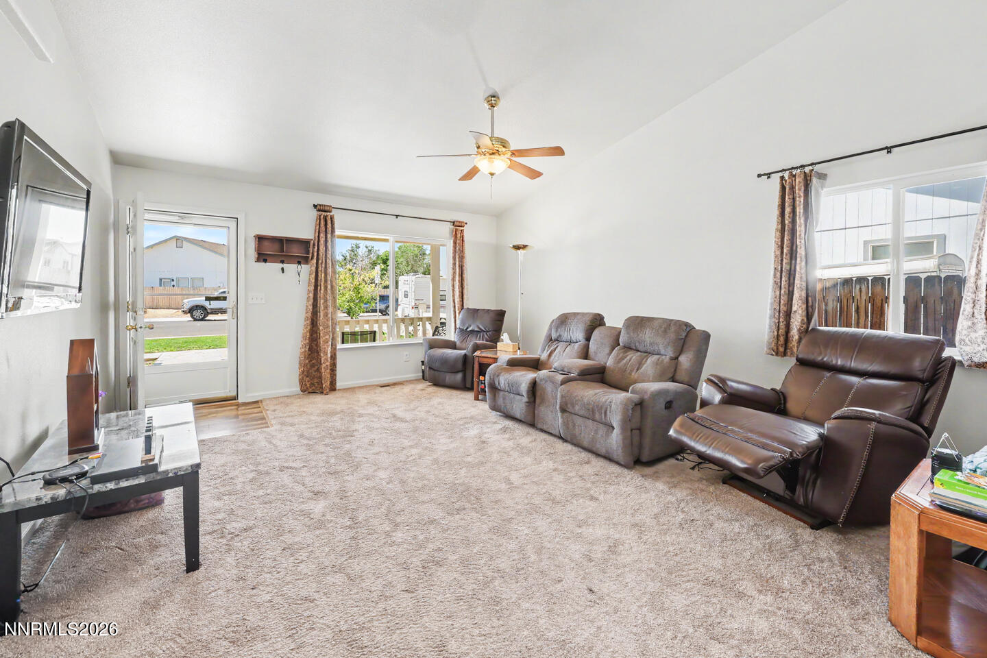 454 Colorado Lane Fallon, NV 89406 - Photo 3 of 16 2