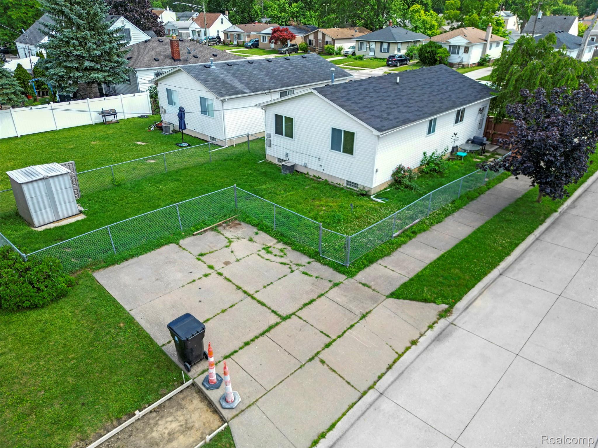 17245 Martin Road Roseville, MI 48066 - Photo 3 of 30 DJI_0019.jpg
