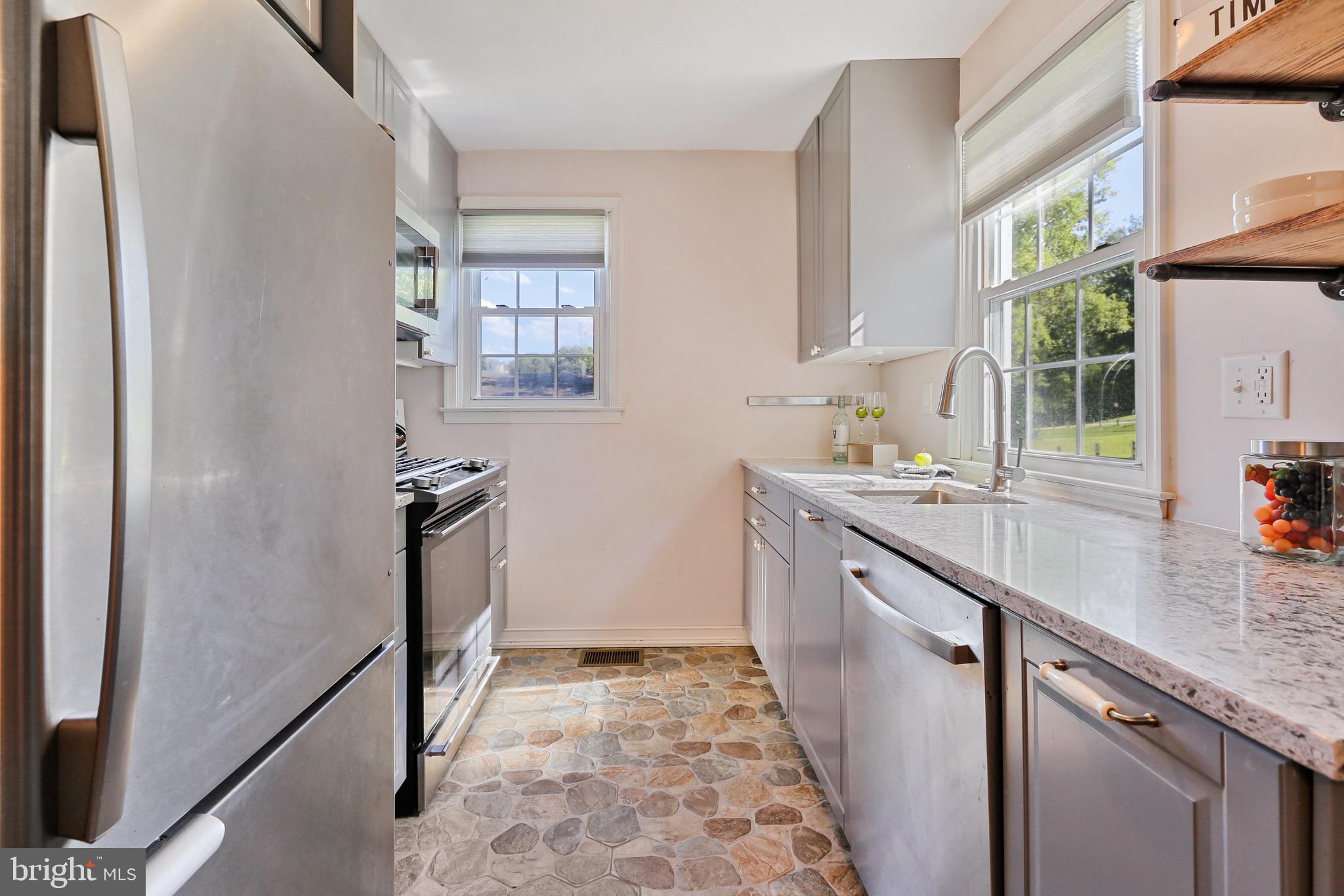 3349 Acton Road Parkville, MD 21234 - Photo 12 of 40 Gallery Image 12