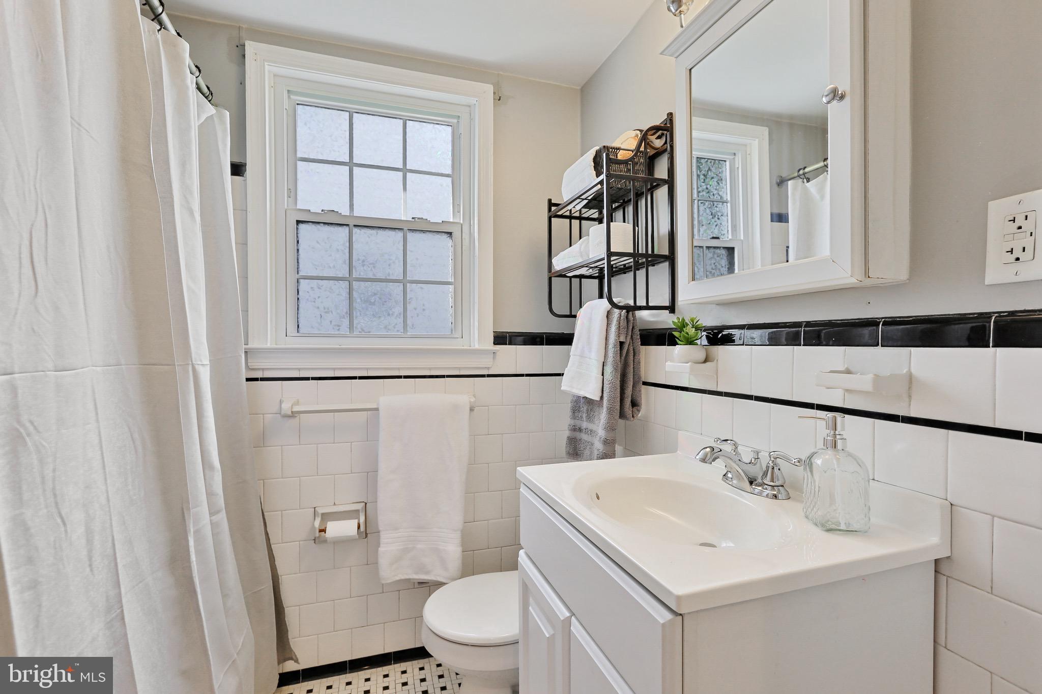 3349 Acton Road Parkville, MD 21234 - Photo 19 of 40 Gallery Image 19