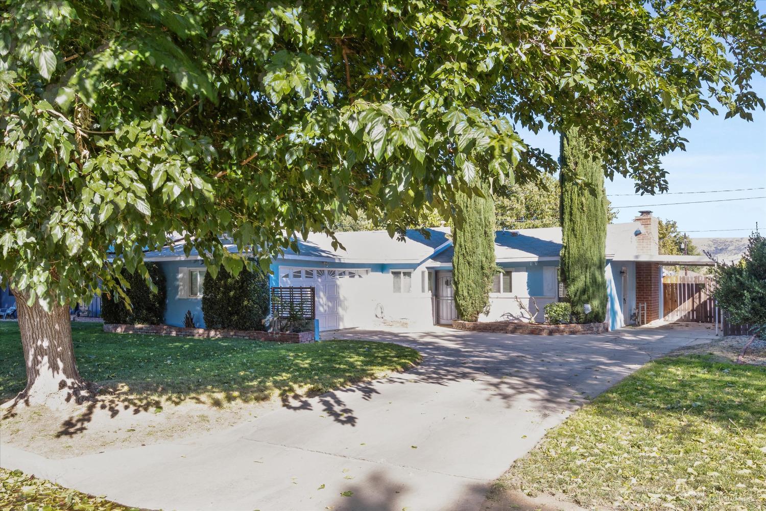 405 Ash Street Tehachapi, CA 93561 - Photo 2 of 24 Gallery Image 2