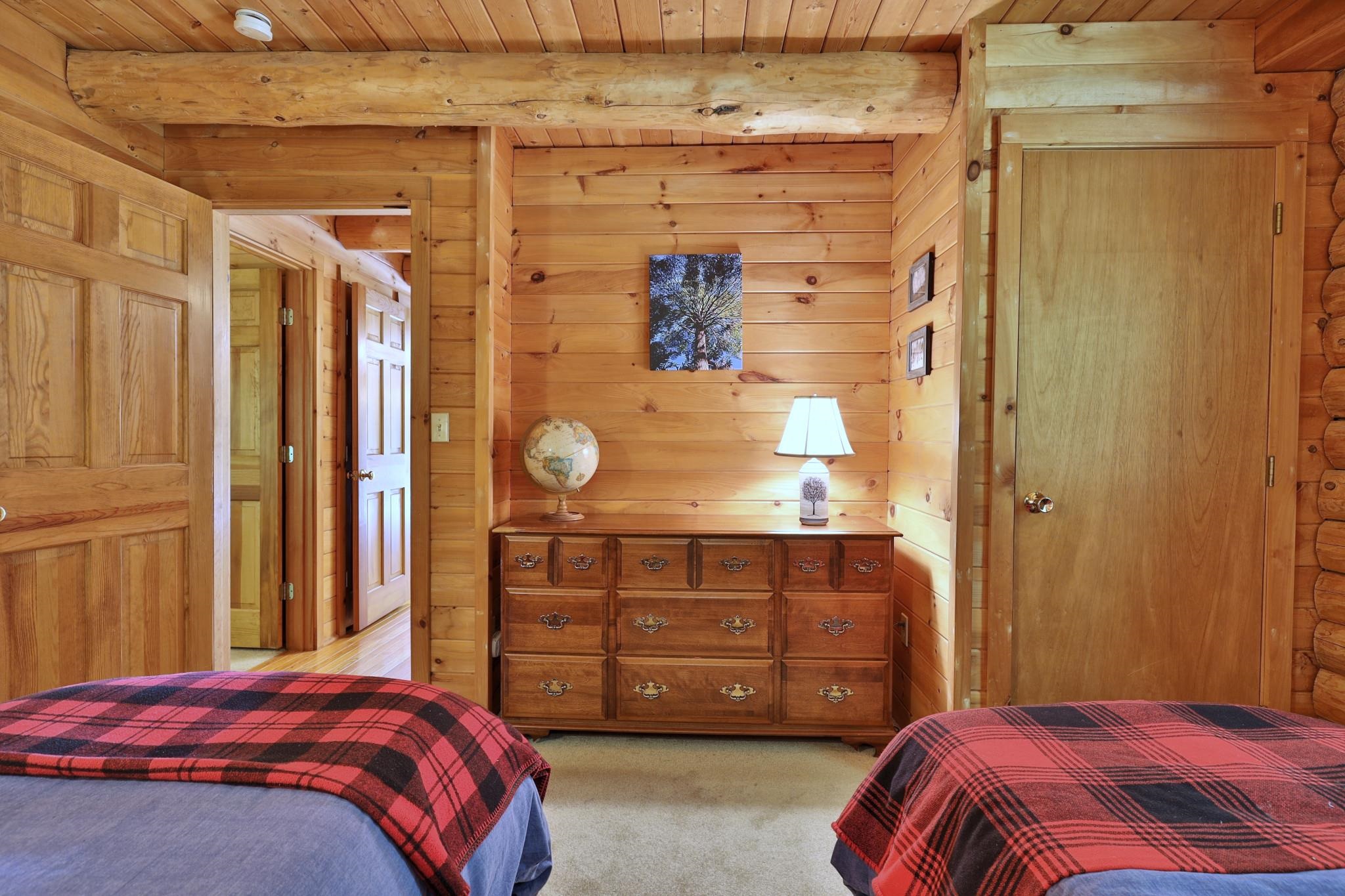 853 South Hill Road Pittsfield, VT 05762 - Photo 11 of 53