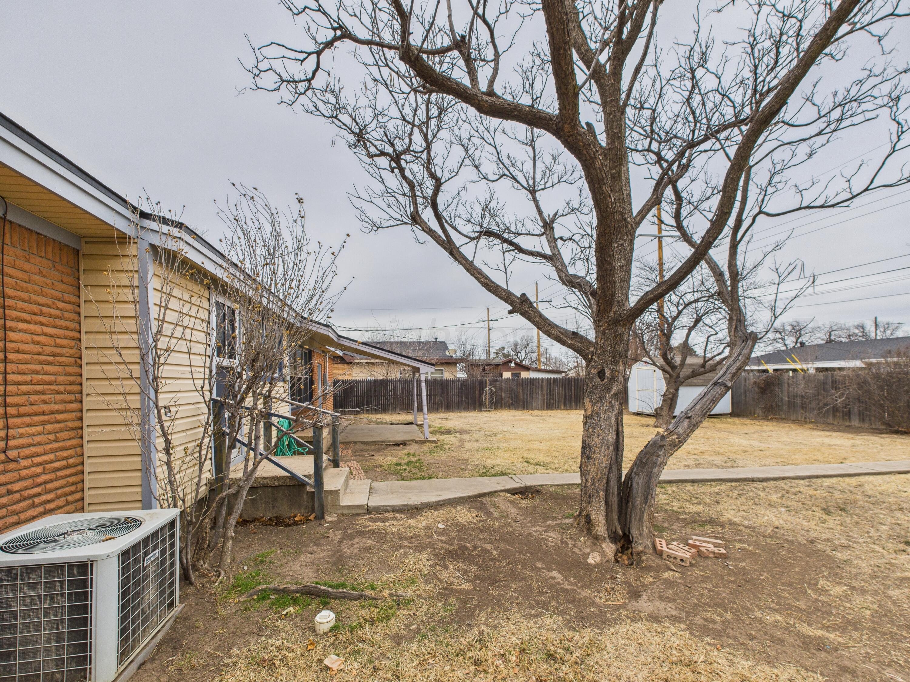 528 North Red Deer Street Pampa, TX 79065 - Photo 37 of 41 a view of a yard in front of house