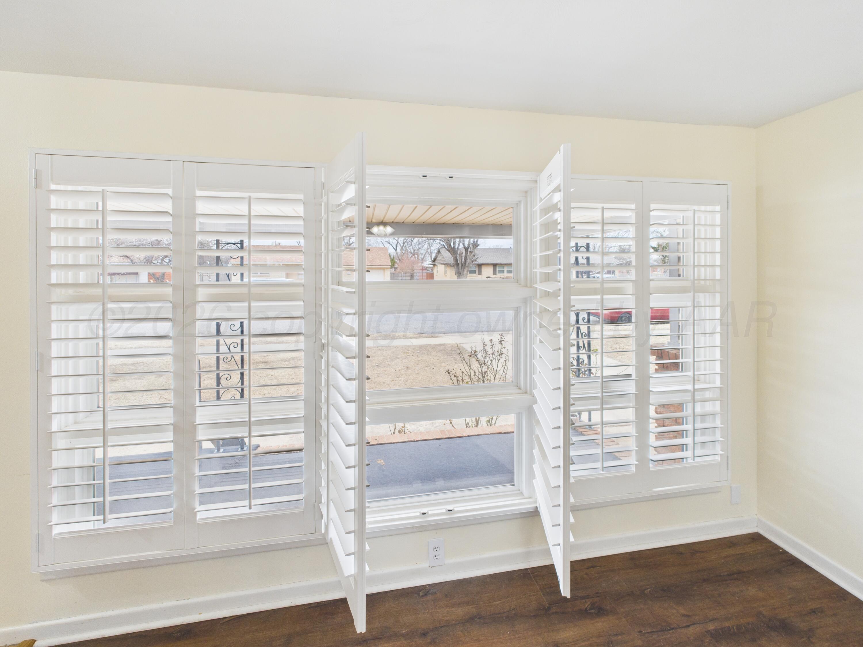 528 North Red Deer Street Pampa, TX 79065 - Photo 10 of 41 a view of a room with a large window