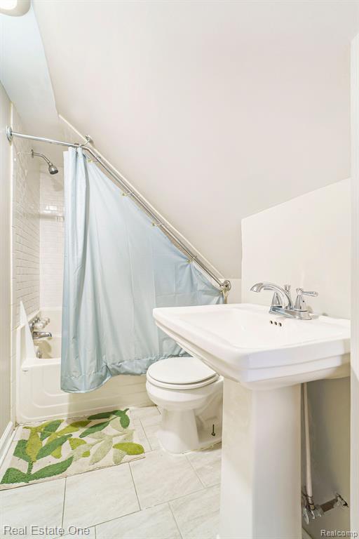 2106 John R Road Troy, MI 48083 - Photo 13 of 16
