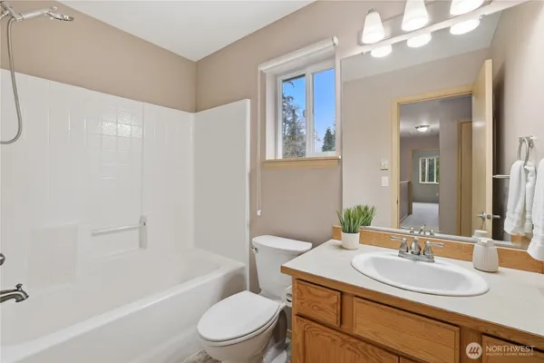 $775,000 | 10153 67th Avenue East, Puyallup, WA 98373