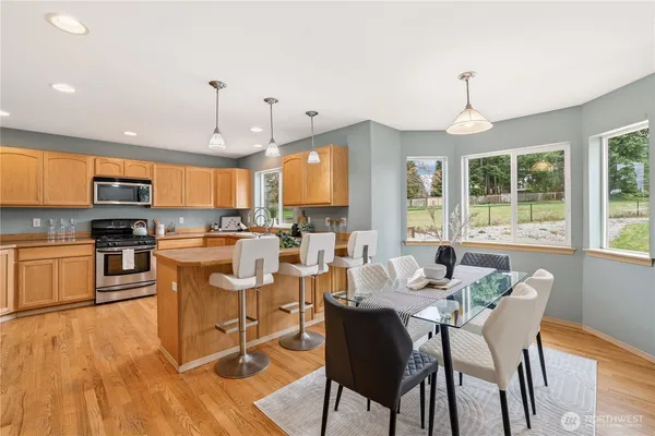 $775,000 | 10153 67th Avenue East, Puyallup, WA 98373