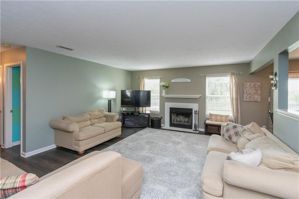1297 Silver Ridge Lane Brownsburg, IN 46112 - Photo 3 of 26 Gallery Image 3