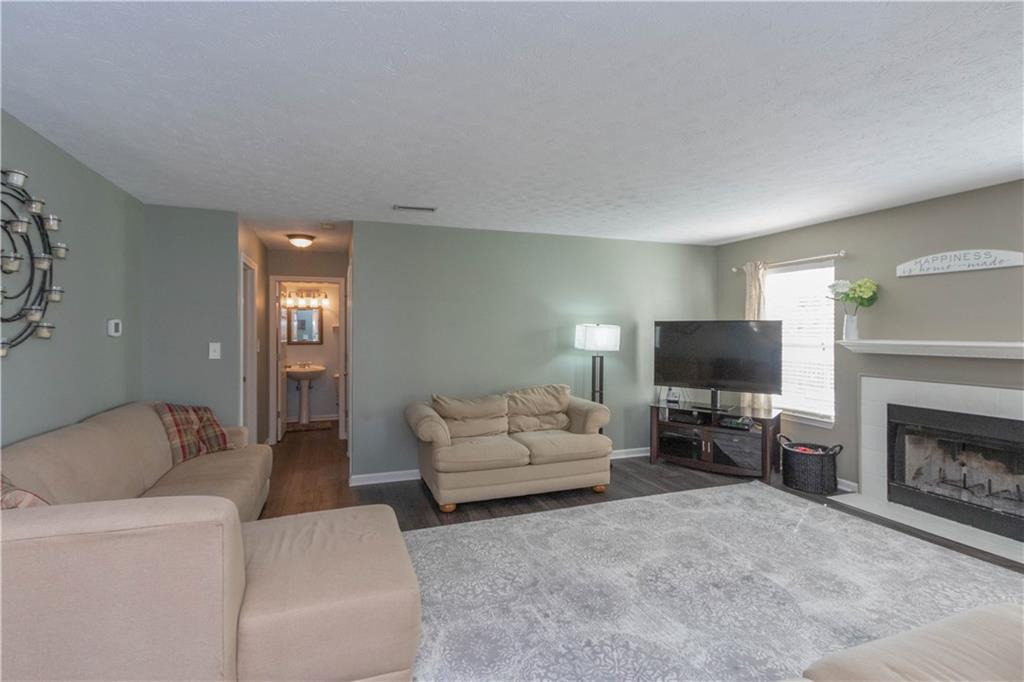 1297 Silver Ridge Lane Brownsburg, IN 46112 - Photo 6 of 26 Gallery Image 6