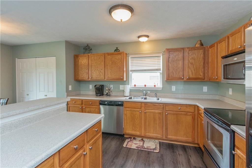 1297 Silver Ridge Lane Brownsburg, IN 46112 - Photo 9 of 26 Gallery Image 9