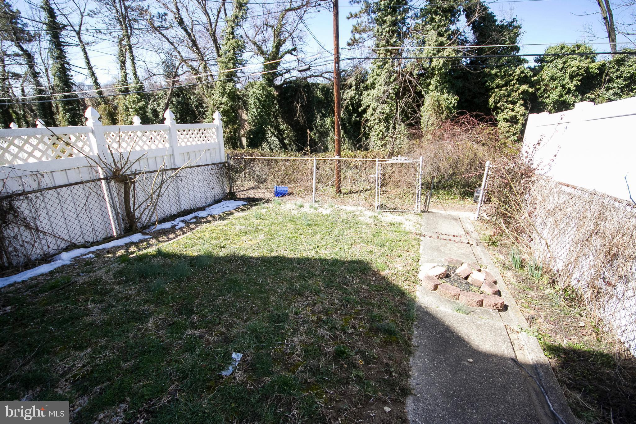 254 Blakeney Road Baltimore, MD 21228 - Photo 11 of 16 Exterior (Rear)