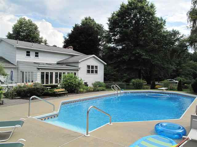 1255 Lock 7 Road Niskayuna, NY 12309 - Photo 2 of 12 Photo 2