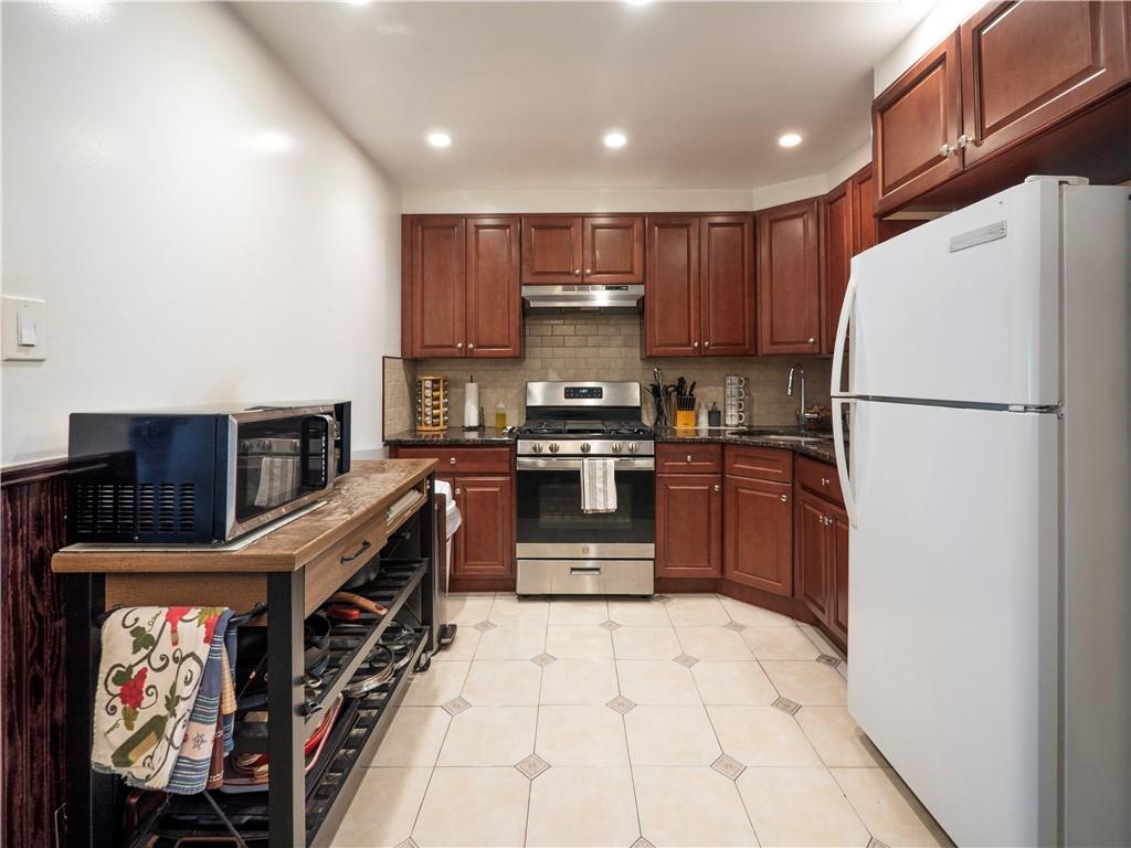 1325 Dahill Road Brooklyn, NY 11204 - Photo 11 of 27