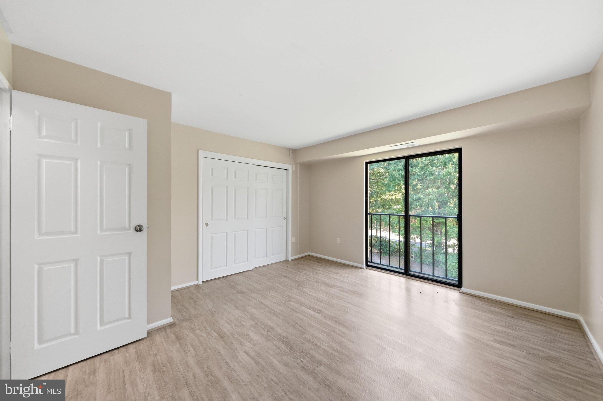 2572 Riva Road, Unit 17B Annapolis, MD 21401 - Photo 11 of 24 Primary Bedroom