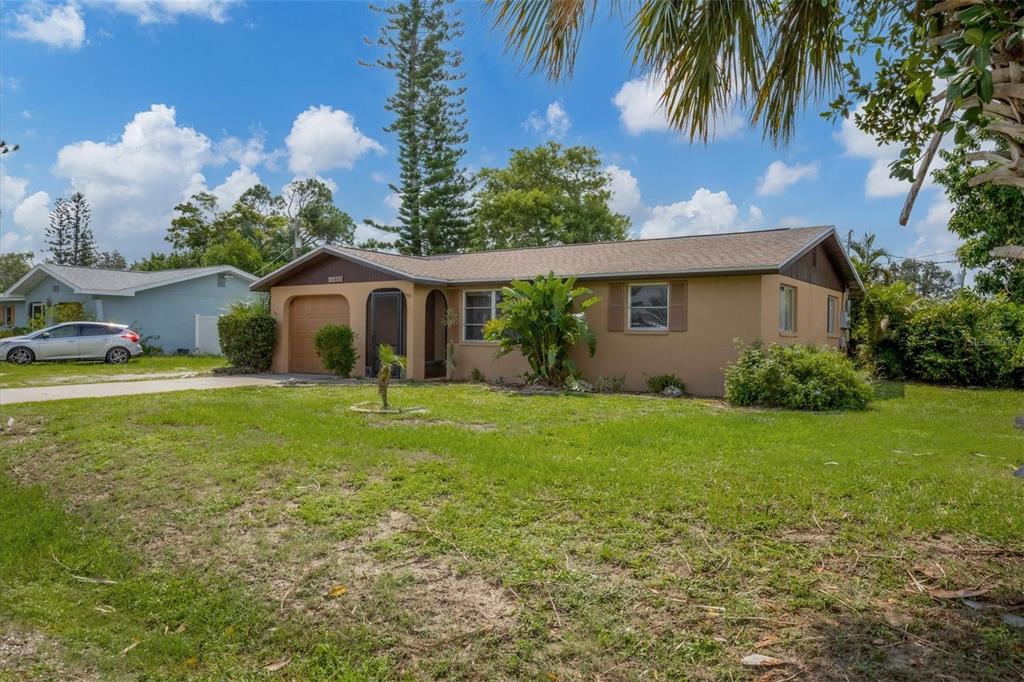 1171 Mangrove Road Venice, FL 34293 - Photo 20 of 26 Front exterior view