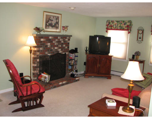 10 Chilmark Road Franklin, MA 02038 - Photo 6 of 21 Gallery Image 6