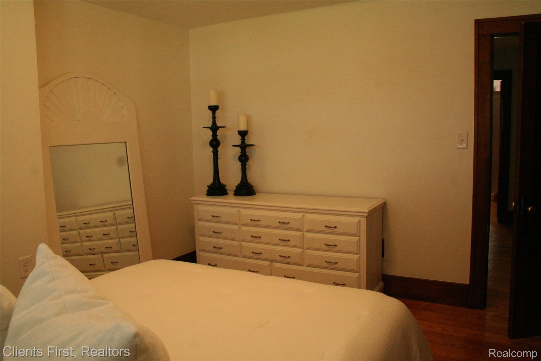 35205 Chestnut Street Wayne, MI 48184 - Photo 28 of 55 IMG_7484.JPG