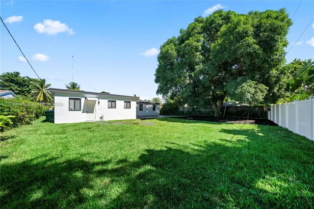 $649,000 | 620 Northwest 194th Street, Miami Gardens, FL 33169