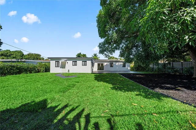 $649,000 | 620 Northwest 194th Street, Miami Gardens, FL 33169