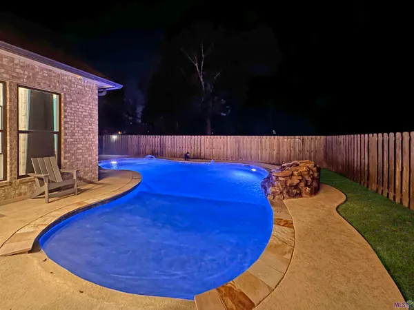 $549,000 | 1107 Camellia Way, Denham Springs, LA 70726