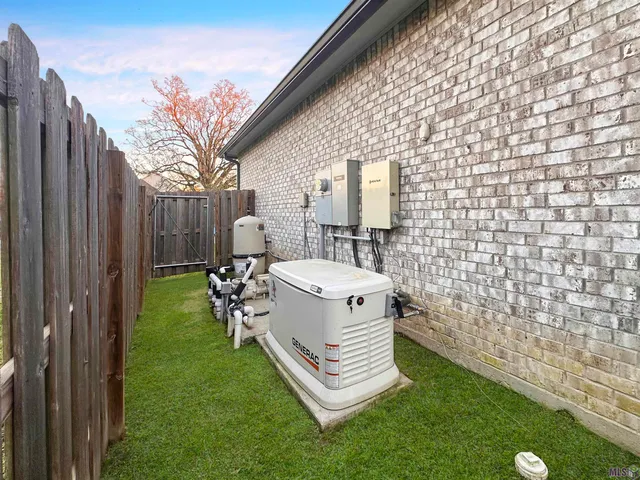 $624,900 | 1107 Camellia Way, Denham Springs, LA 70726