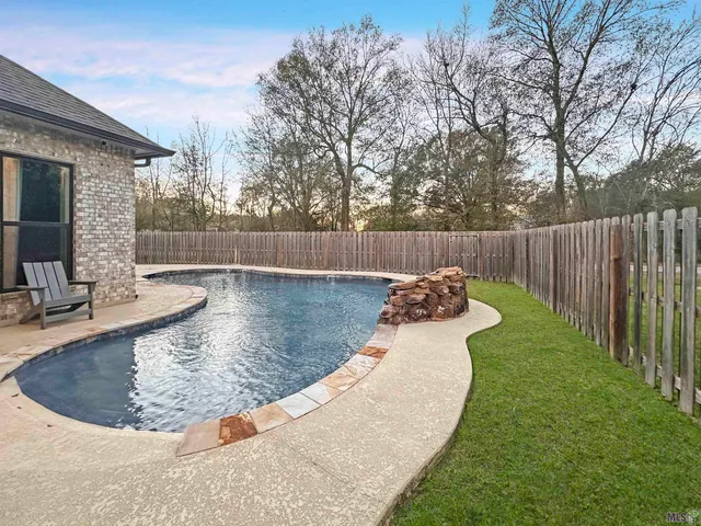 $624,900 | 1107 Camellia Way, Denham Springs, LA 70726