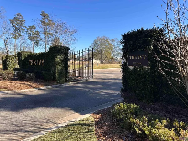 $529,800 | 1107 Camellia Way, Denham Springs, LA 70726