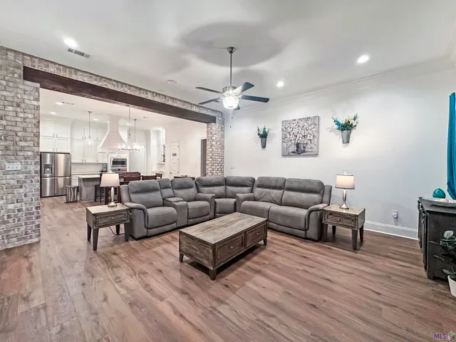 $624,900 | 1107 Camellia Way, Denham Springs, LA 70726