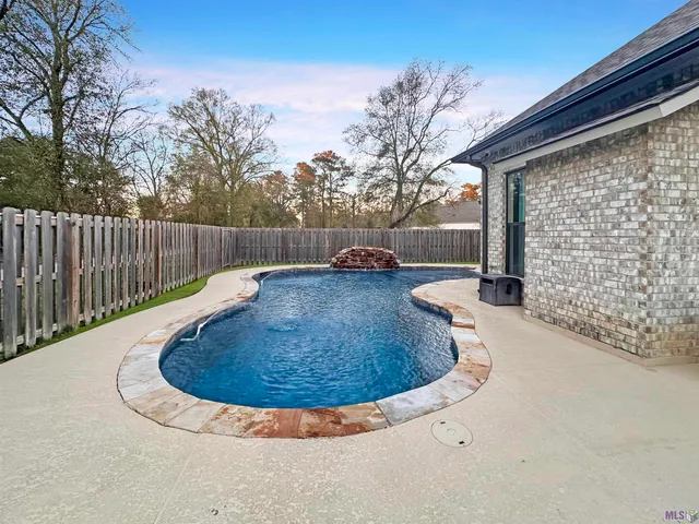 $624,900 | 1107 Camellia Way, Denham Springs, LA 70726