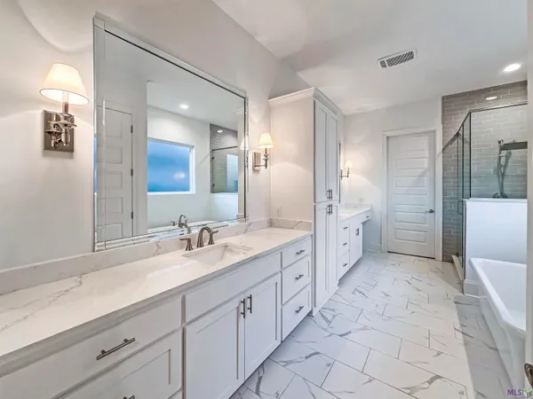 $529,800 | 1107 Camellia Way, Denham Springs, LA 70726