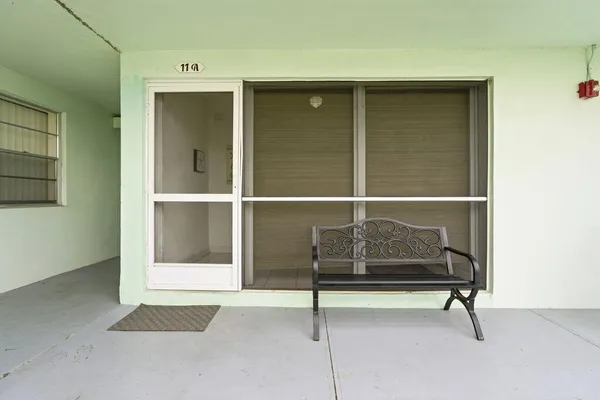 $1,600 | 1401 North 12th Court, Unit 11A, Hollywood, FL 33019
