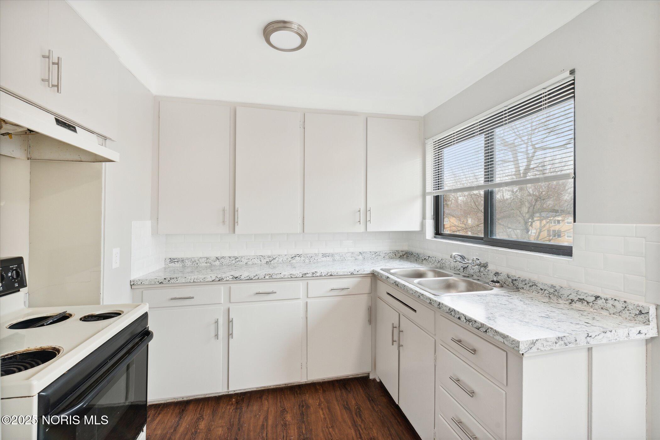 2140 Wyndhurst Road Toledo, OH 43607 - Photo 45 of 61 3