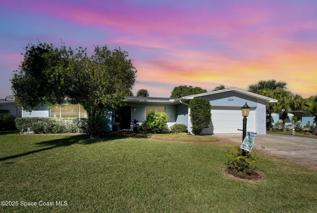 a picture of floor plan