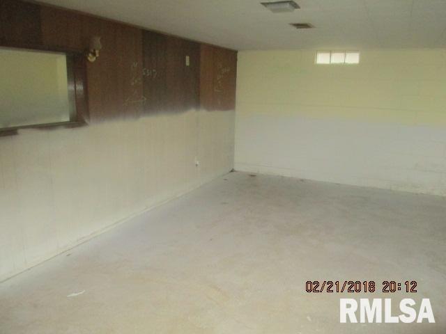 2023 Springfield Road East Peoria, IL 61611 - Photo 8 of 8 Gallery Image 8