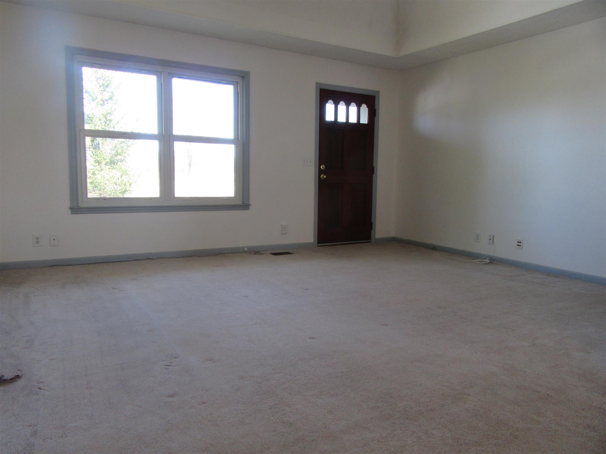 6049 Ebenezer Road Greenbrier, TN 37073 - Photo 5 of 29 an empty room with windows and closet