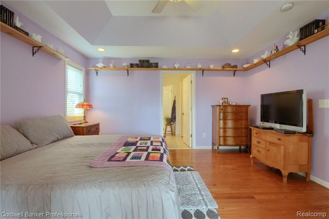 47097 Bemis Road Belleville, MI 48111 - Photo 16 of 34 16_Master_Bedroom_2nd_View.jpg