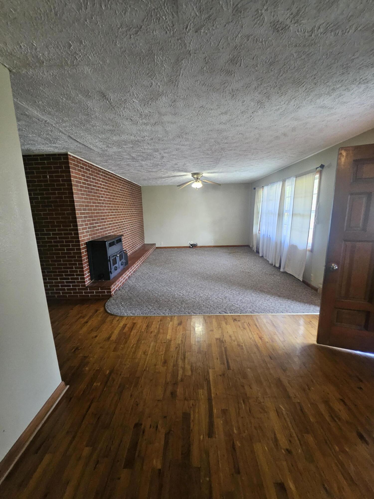 443 West County Street Monett, MO 65708 - Photo 5 of 23 20260720_091412