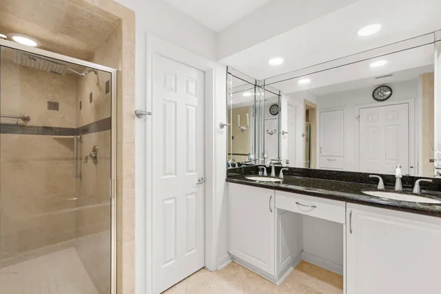 $299,900 | 3350 McCue Road, Unit 1901, Houston, TX 77056