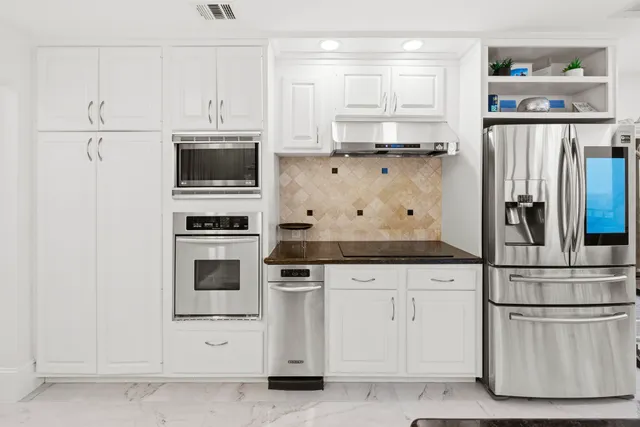 $299,900 | 3350 McCue Road, Unit 1901, Houston, TX 77056