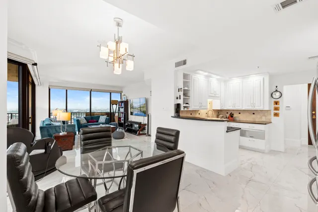 $299,900 | 3350 McCue Road, Unit 1901, Houston, TX 77056