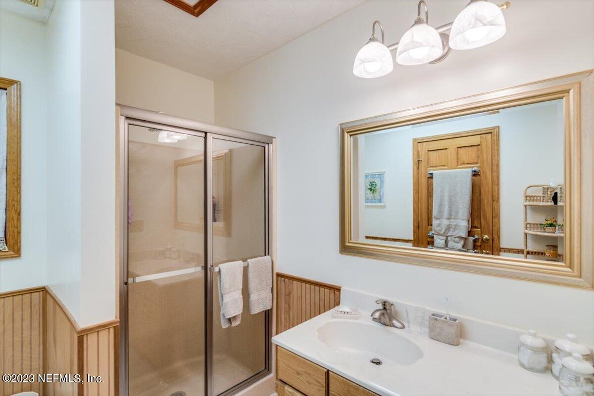 6990 Gatorbone Road Keystone Heights, FL 32656 - Photo 20 of 37 Primary Bathroom