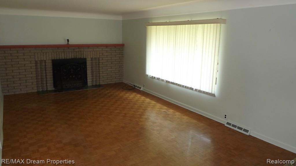 46565 Ford Road Canton, MI 48187 - Photo 37 of 49 DSCF4084.jpg
