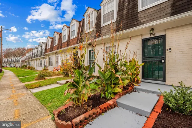 $207,900 | 1765 Dutch Village Drive, Unit L326, Landover, MD 20785