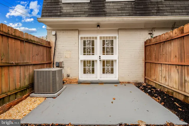 $207,900 | 1765 Dutch Village Drive, Unit L326, Landover, MD 20785