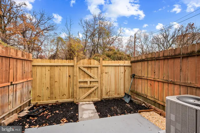 $207,900 | 1765 Dutch Village Drive, Unit L326, Landover, MD 20785