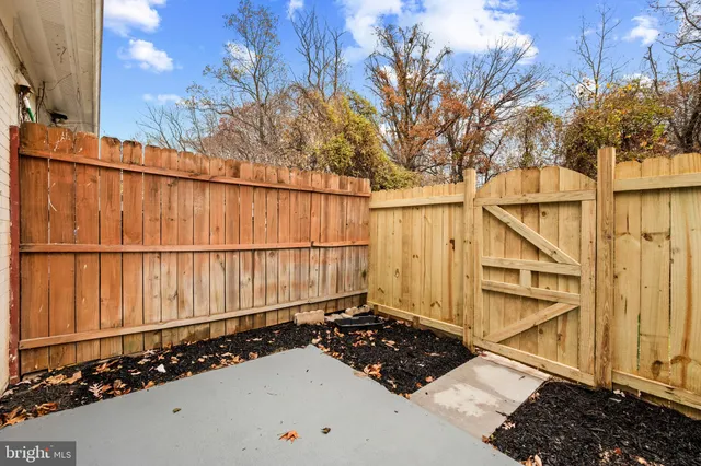 $207,900 | 1765 Dutch Village Drive, Unit L326, Landover, MD 20785