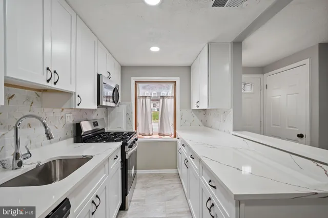 $207,900 | 1765 Dutch Village Drive, Unit L326, Landover, MD 20785